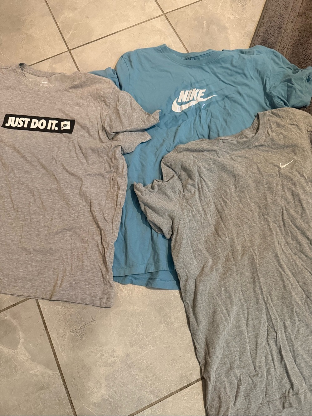 Nike Men's Blue and Gray Logo T-Shirts - 3 Pack